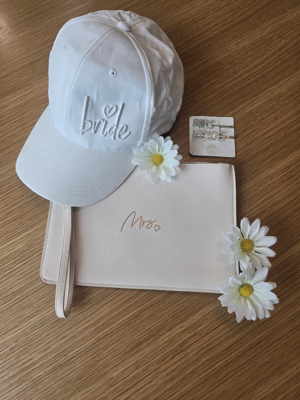 White "Bride" Embroidered Baseball Cap - Women Accessories
